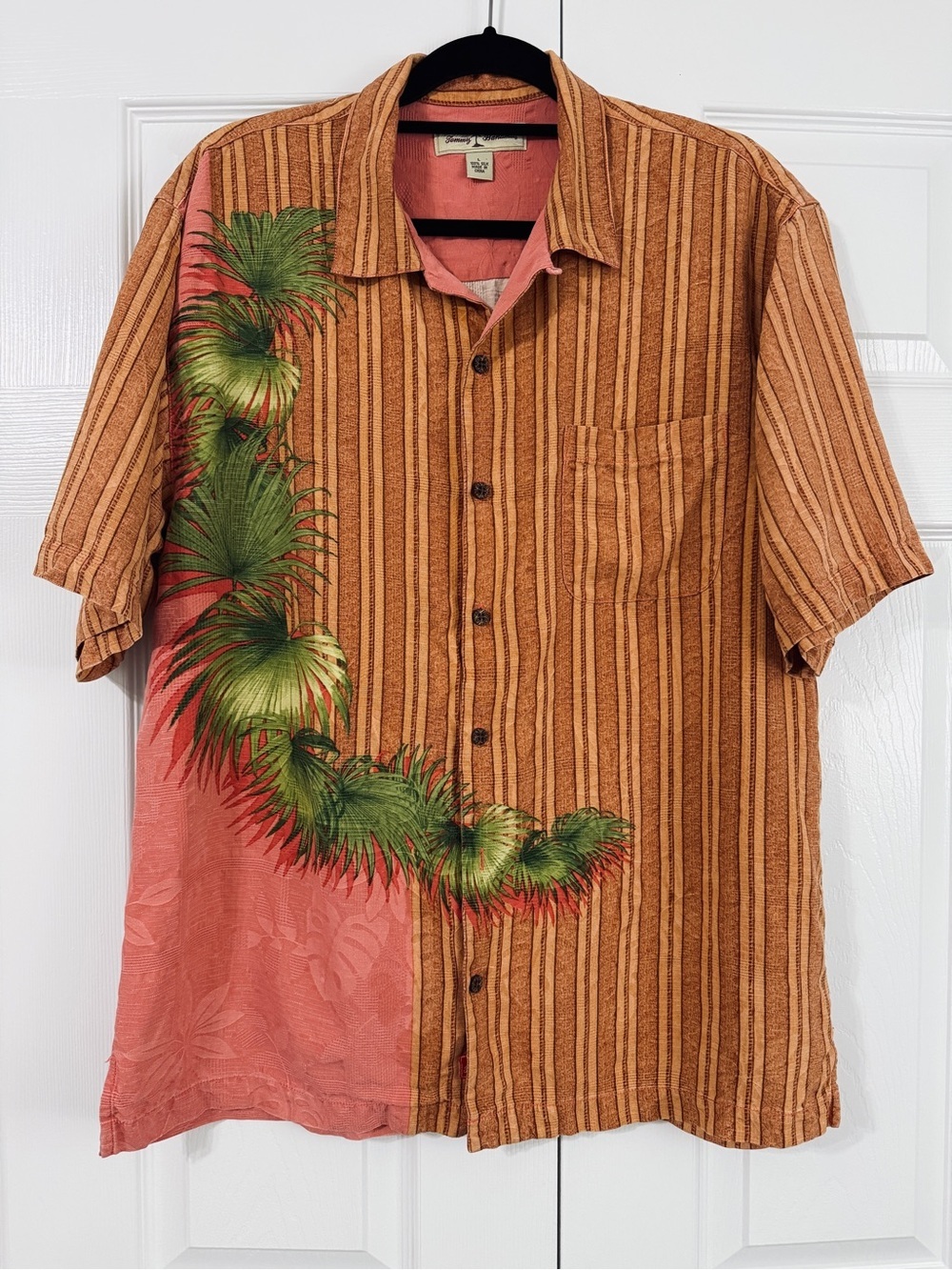 Tommy Bahama 100% Silk Camp Shirt Large Palm Tree Hawaiian Tropical Brown
